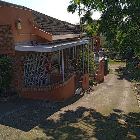 6 Bedroom House