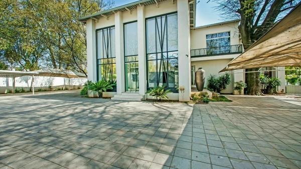 550 m² Office Space