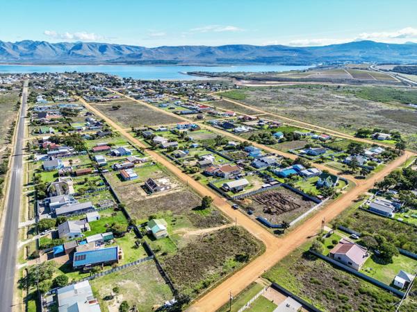 1 255 m² Land