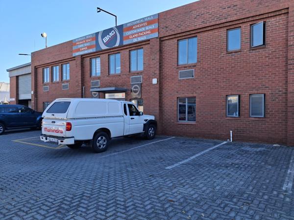 715 m² Industrial space