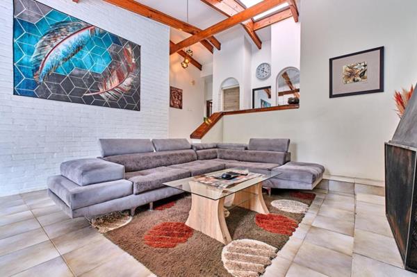 5 Bedroom House