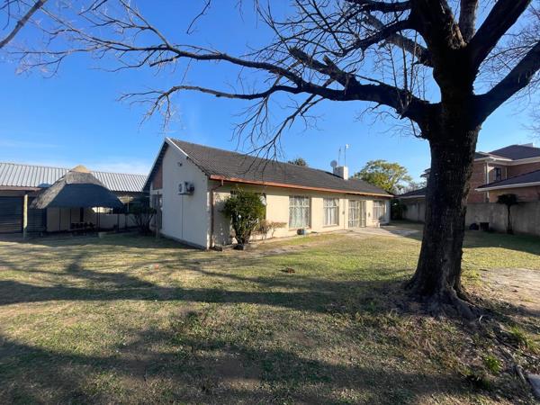 10 Bedroom House