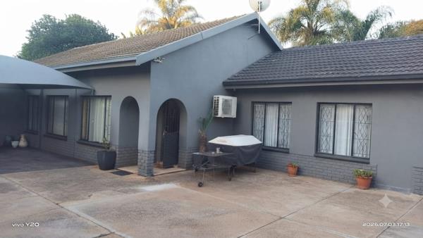 6 Bedroom House