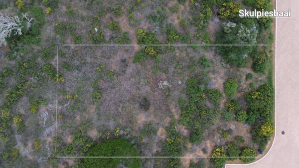 775 m² Land