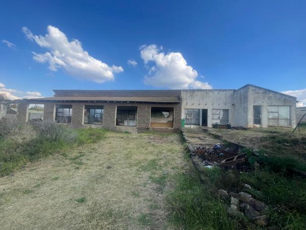 2 552 m² Smallholding