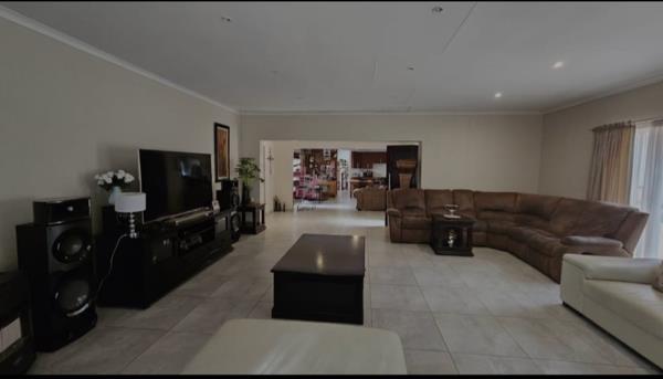 5 Bedroom House