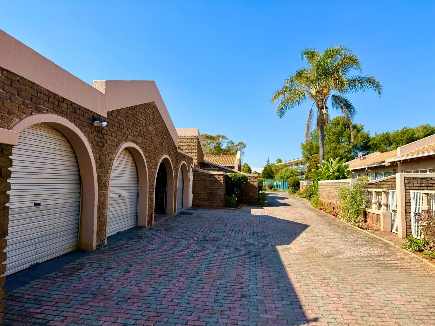 3 Bedroom Simplex in Horizon View