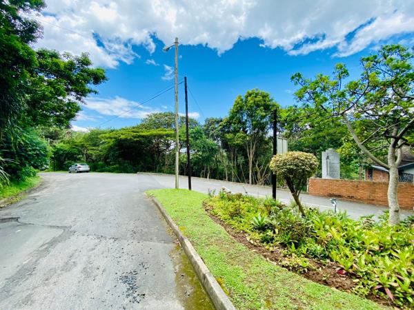 1 785 m² Land