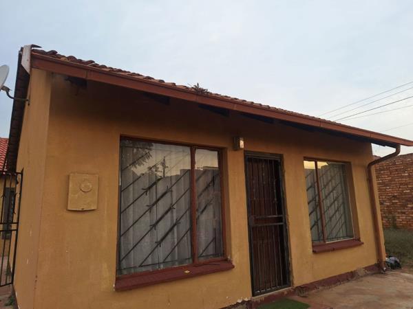 2 Bedroom House