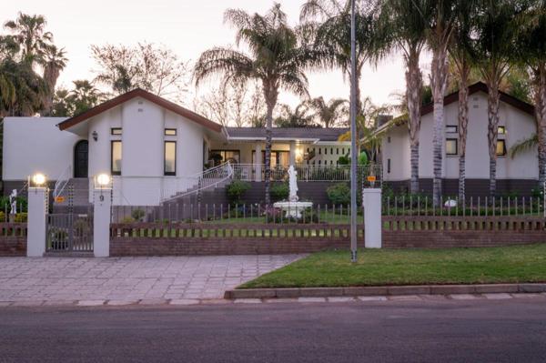 5 Bedroom House