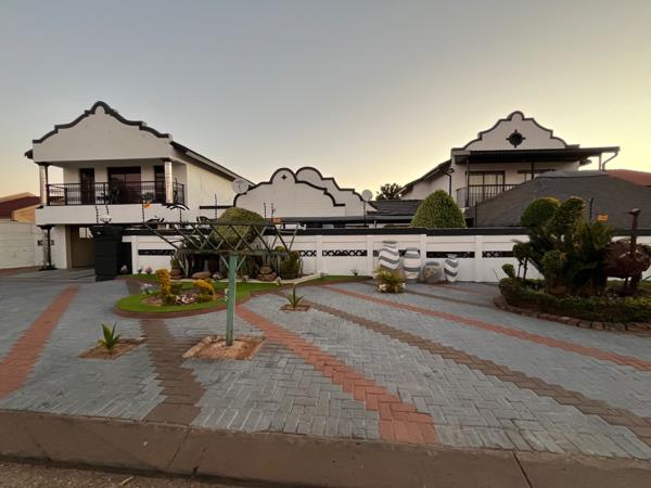 5 Bedroom House