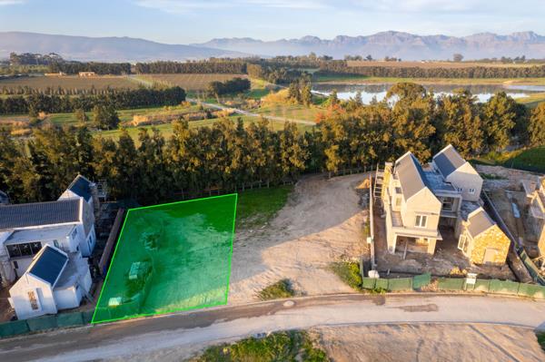 870 m² Land