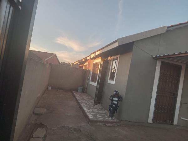 2 Bedroom House