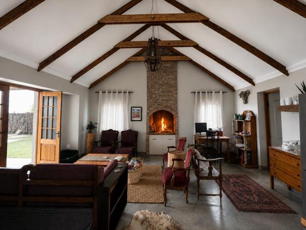 8.6 ha Smallholding