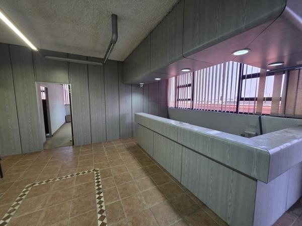 100 m² Commercial space