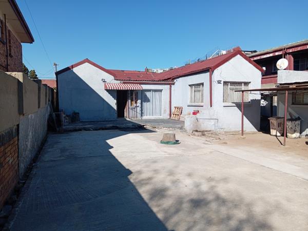 8 Bedroom House