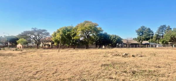 4 953 m² Land