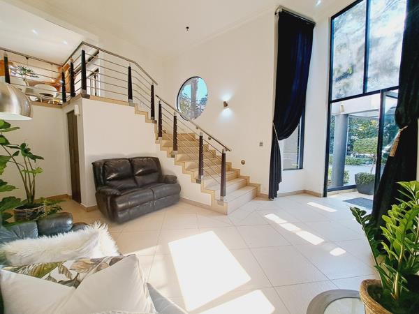 6 Bedroom House