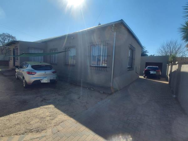 5 Bedroom House