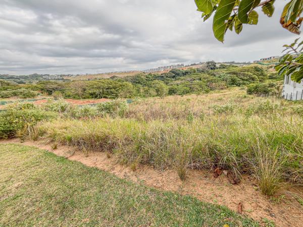 1 050 m² Land