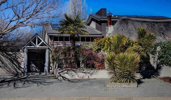 10 Bedroom House