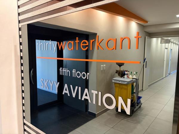 316 m² Office Space