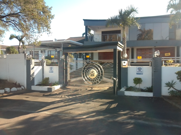 6 Bedroom House