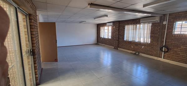 220 m² Commercial space