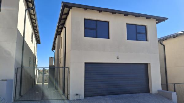 4 Bedroom Townhouse