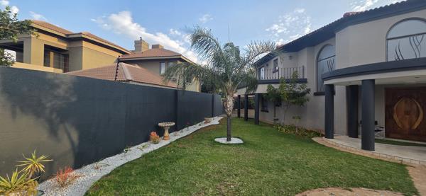 5 Bedroom House