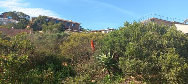 823 m² Land