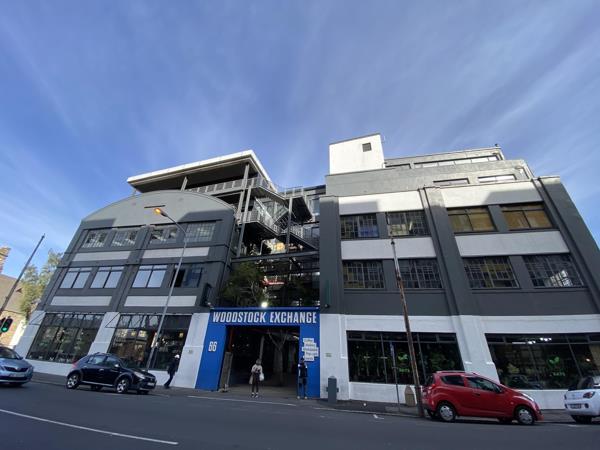140 m² Commercial space