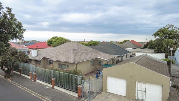 6 Bedroom House