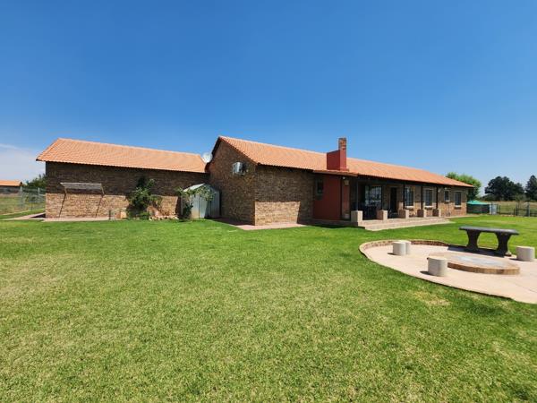 8.3 ha Smallholding