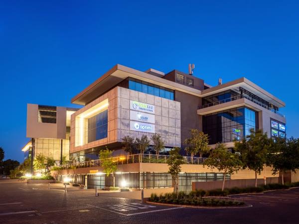 985 m² Office Space