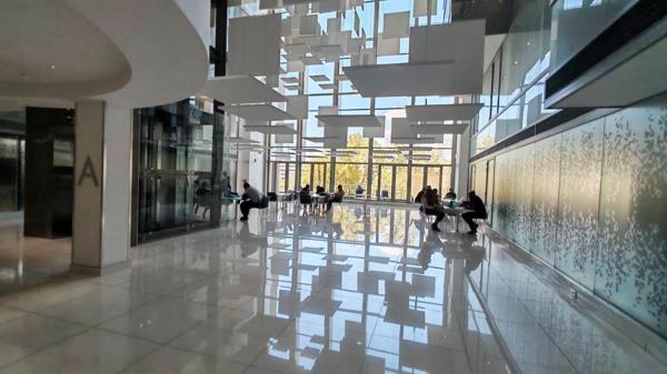 402 m² Office Space