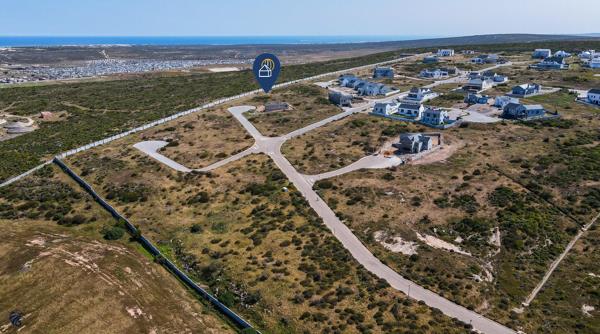 743 m² Land