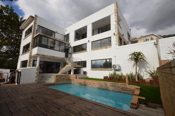 8 Bedroom House