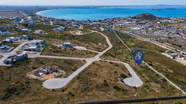 651 m² Land