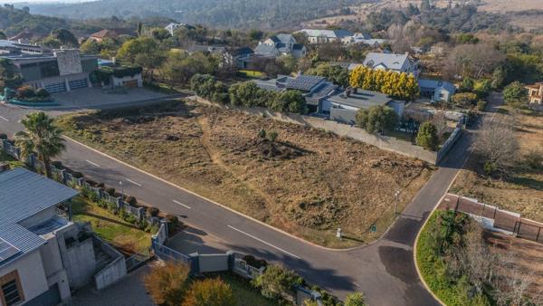 3 000 m² Land
