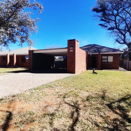4 Bedroom Townhouse