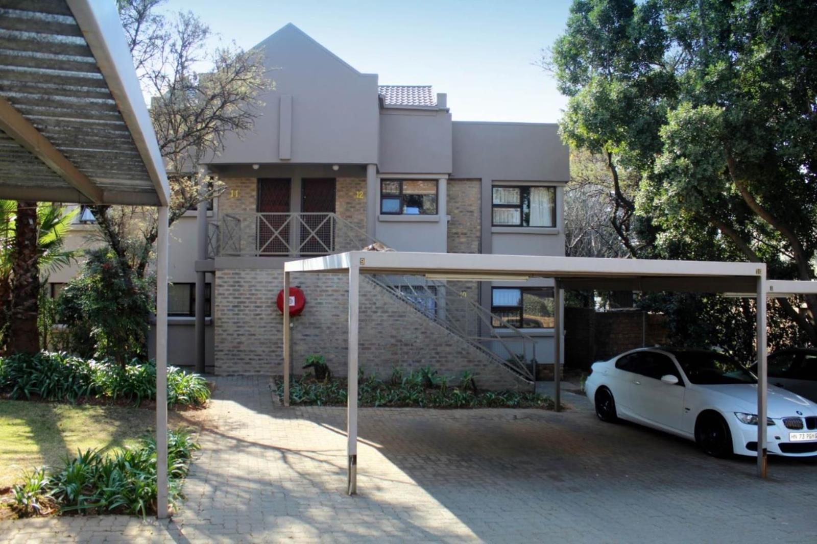 2 Bedroom Townhouse in Garsfontein