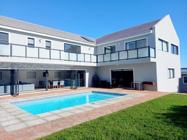 6 Bedroom House