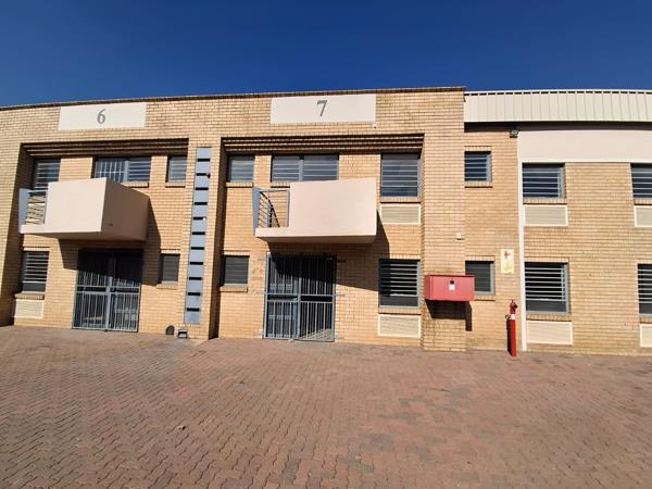 566 m² Industrial space
