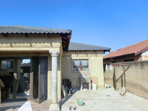 2 Bedroom House