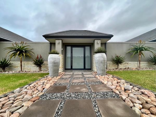 6 Bedroom House