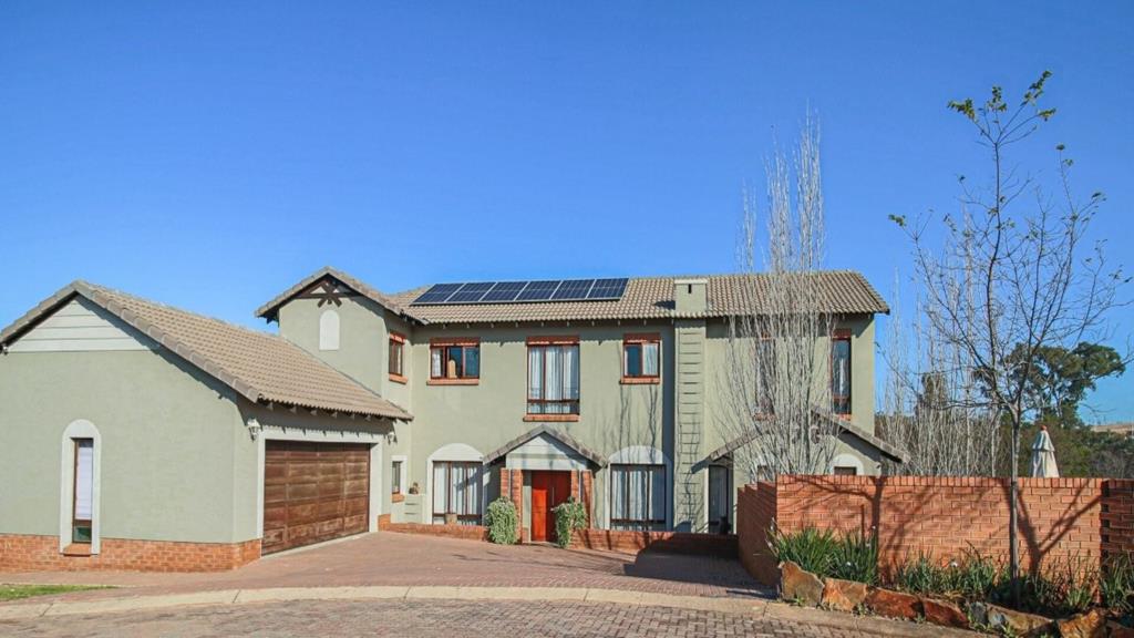 5 Bedroom House