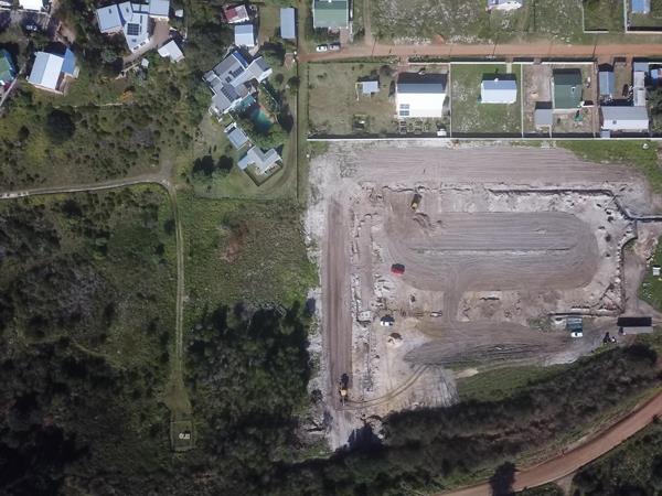 4 738 m² Land