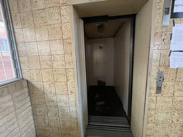 1 057 m² Commercial space