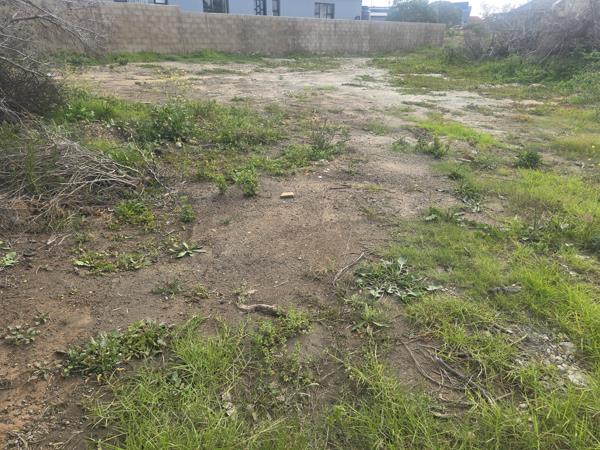 558 m² Land